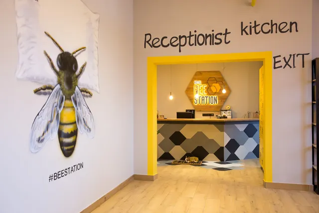 HOTEL Bee Station