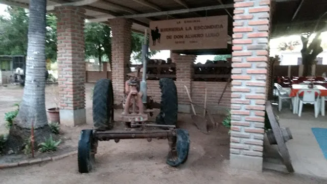 Birriería La Escondida de Don Álvaro Lugo