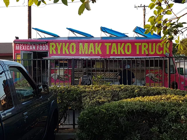 Ryko Mak Tako