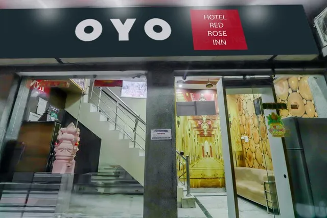 OYO Flagship 81569 The Red Rose Inn