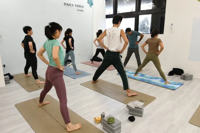 Daily yoga黛妮親子瑜珈空間