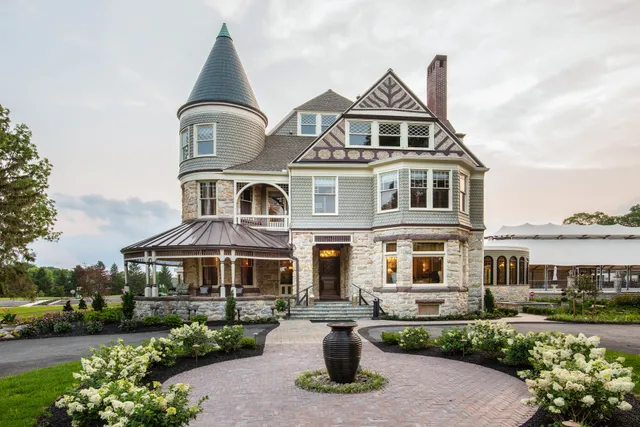 The Willows at Ashcombe Mansion