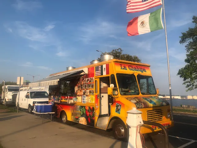 La Chalupa Mexican Food Truck