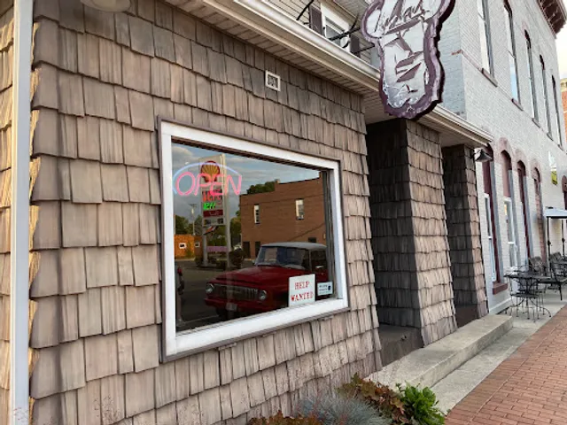 Michael's Pizza-West Liberty