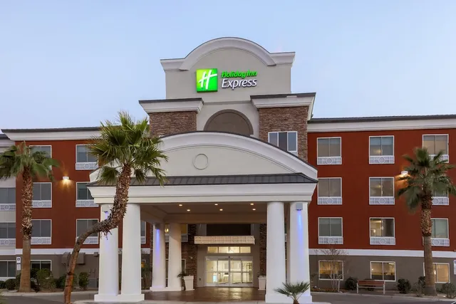 Holiday Inn Express Las Vegas - Stadium Area by IHG