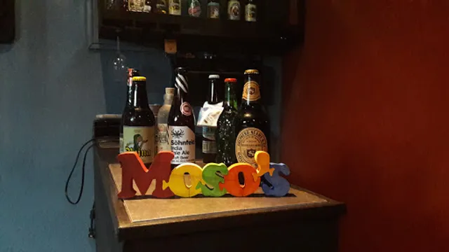MOSOS Bar