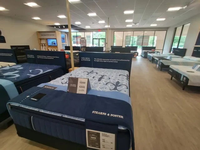 Mattress Firm Plaza Pacifica - San Clemente