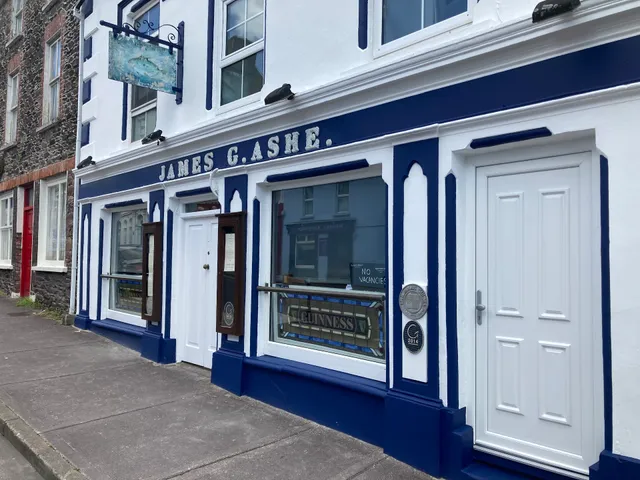 Ashes Restaurant & Bar