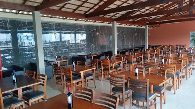 Churrascaria e Lanchonete Cantinho da Roça