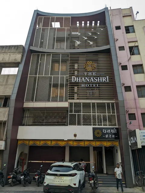 DHANASHRI HOTEL