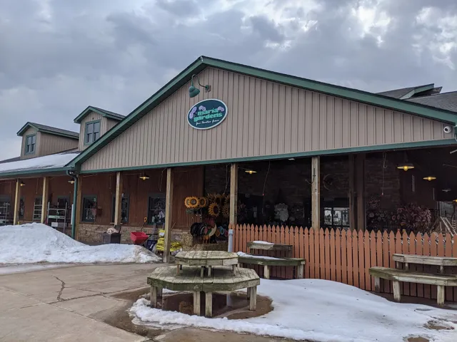 Maria Gardens Center