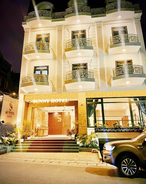 Sunny Hotel