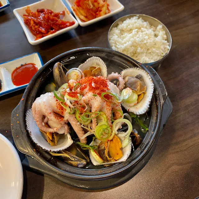 비진도 해물뚝배기