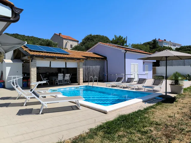 House with pool/ kuća za odmor sa bazenom
