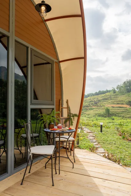 Tớ Dày Du Già Village