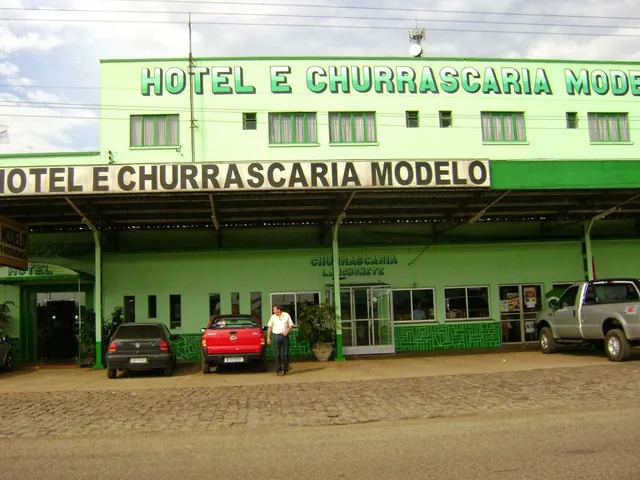 HOTEL E CHURRASCARIA MODELO