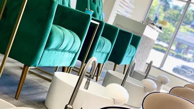 Elan Organic Nail Boutique