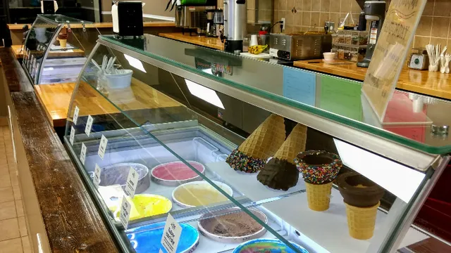 Scoop and Twist of Macomb