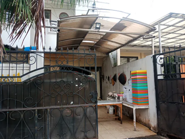 Babi Panggang TGR 99, Green Garden