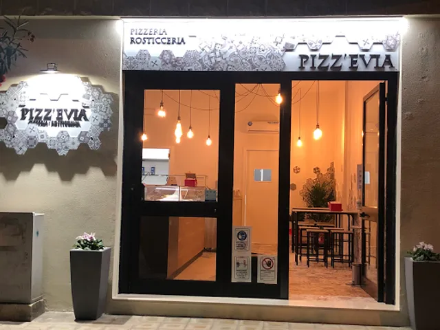 PIZZ'EVIA