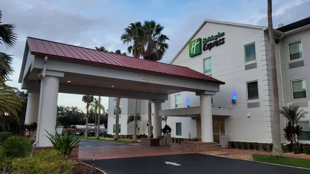 Holiday Inn Express & Suites Port Charlotte, an IHG Hotel