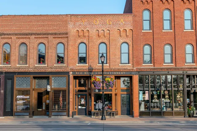 Red Wing Confectionery