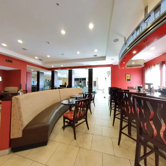 Kems | Restaurant & Bar