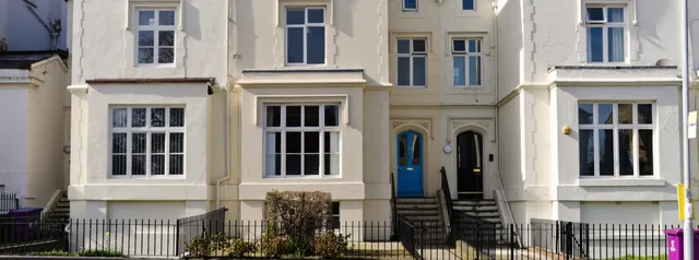 Square Tree House Hotel B&B