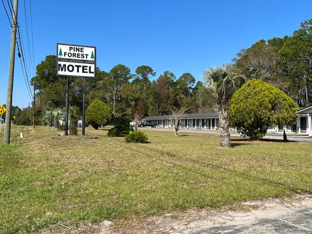 Pine Forest Motel