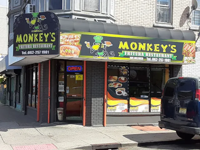 3 Monkey's Fritura Restaurant