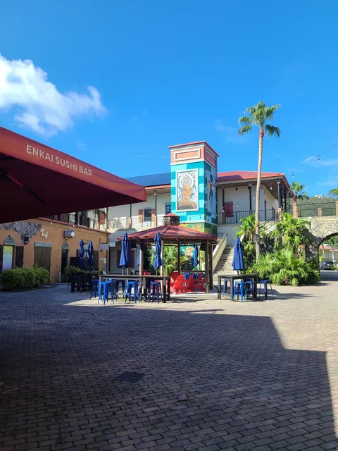 The SHOPS at Yacht Haven Grande