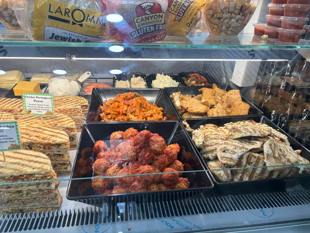 Cuse Gourmet Deli and Cafe