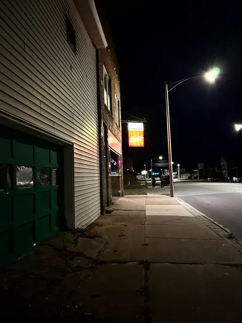 Mayrand's Tenth Street Tavern