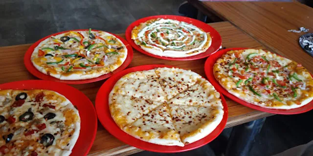 Laziz Pizza Navsari
