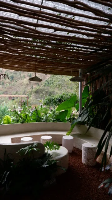 Hè Maison Retreat & T-Nung Rabbit Hole