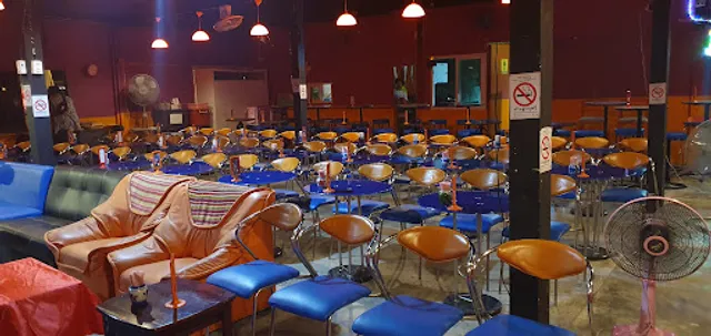 Moo Moo Cabaret Show & Bar