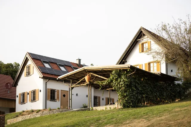 WIENER KELLERSTÖCKL - Moderne Weinstöckl im Südburgenland