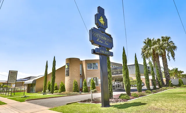 Cottonwood Motor Inn