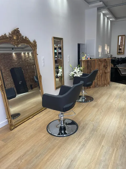 La Petite Perruquière