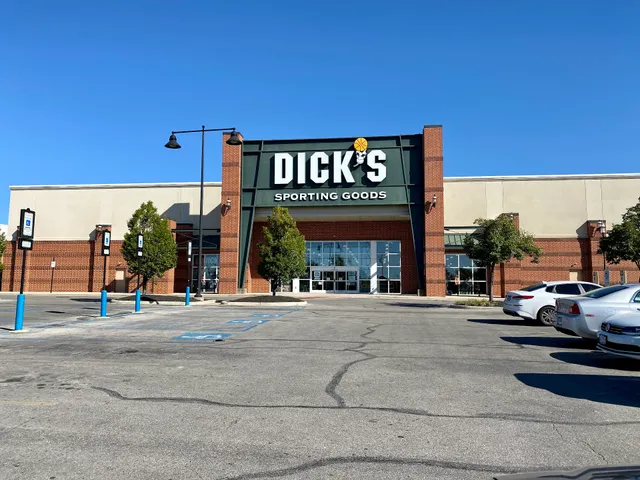 DICK'S Sporting Goods