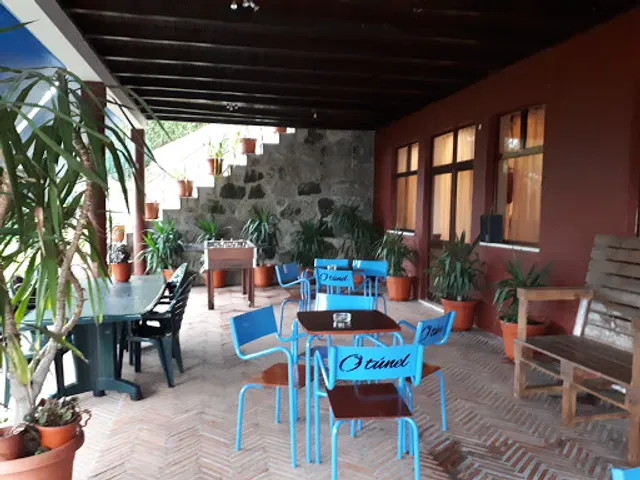 Alojamento e Restaurante O Túnel