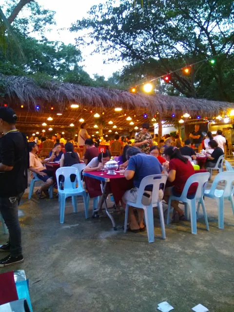 Mama Thai Restaurant