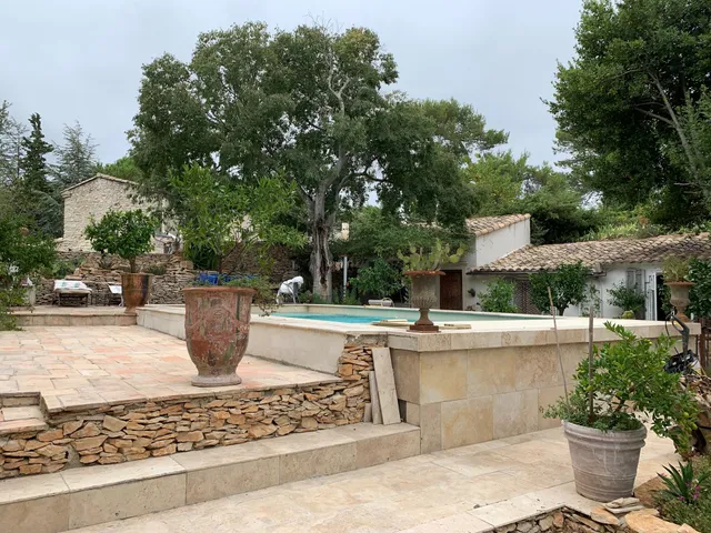 Liste Rouge - Maison d'Hôtes nîmes