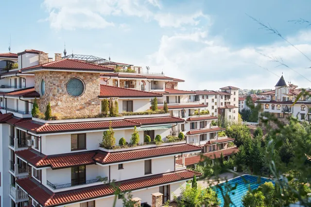 Esteban Complex | Complex "Esteban"