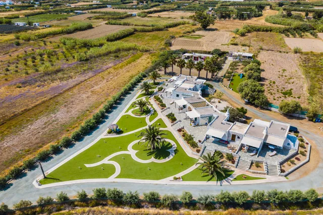 Anemones Studios & Suites