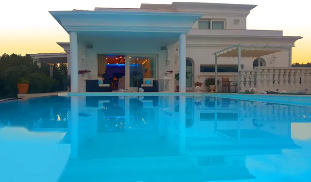 White House Luxury Hospitality