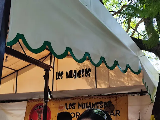Los Milanesos