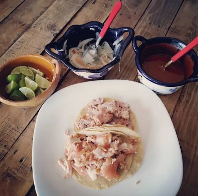 Antojitos y Carnitas El Chato