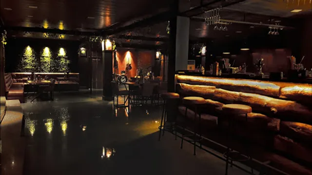 Roxberry Pub & Cafe (Veg & Non-veg)