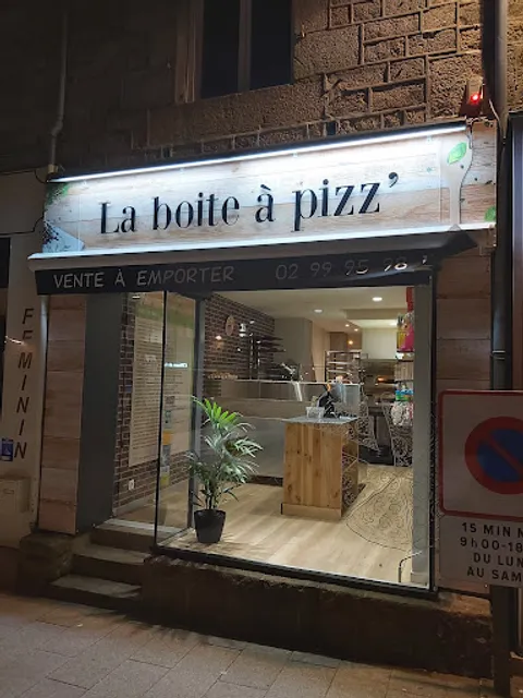 La boite a pizz louvigne du désert